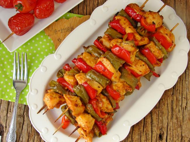 Firinda Tavuk Sis Tarifi Nasil Yapilir Resimli Yemek Tarifleri Firinda Tavuk Sis Tarifi Nasil Yapilir Resimli Yemek Tarifleri