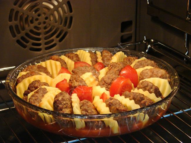 Köfteli Patates Dizmesi - Yapılışı (12/16) 