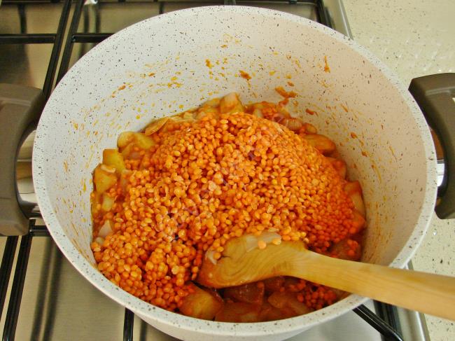 Kremalı Mercimek Çorbası - Yapılışı (4/12) 