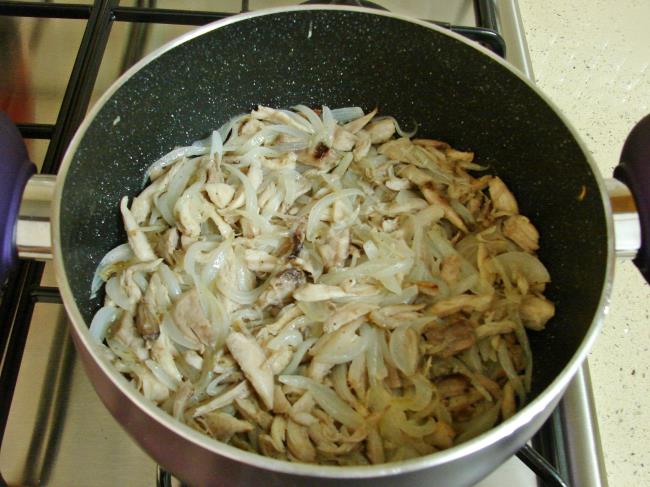 Soğanlı Tavuklu Pilav - Yapılışı (7/16) 