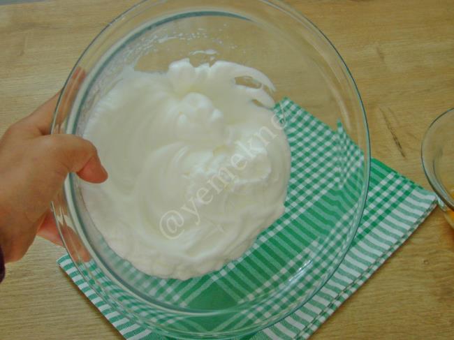 Pofuduk Bulut Omlet - Yapılışı (4/12) 