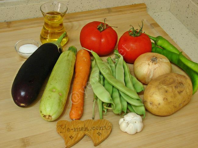 Türlü Yemeği - Yapılışı (1/12) 