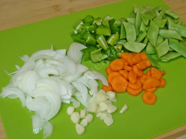 Türlü Yemeği - Yapılışı (2/12) 