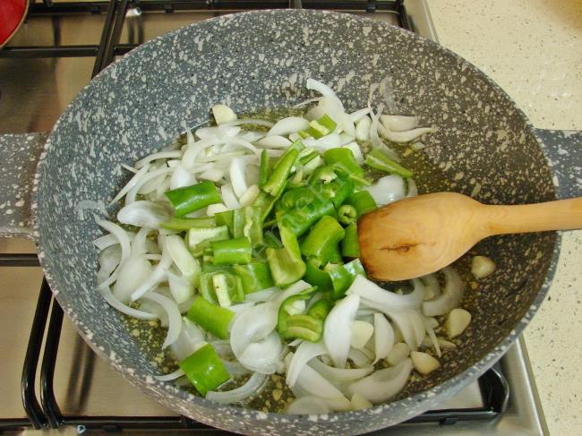 Türlü Yemeği - Yapılışı (4/12) 