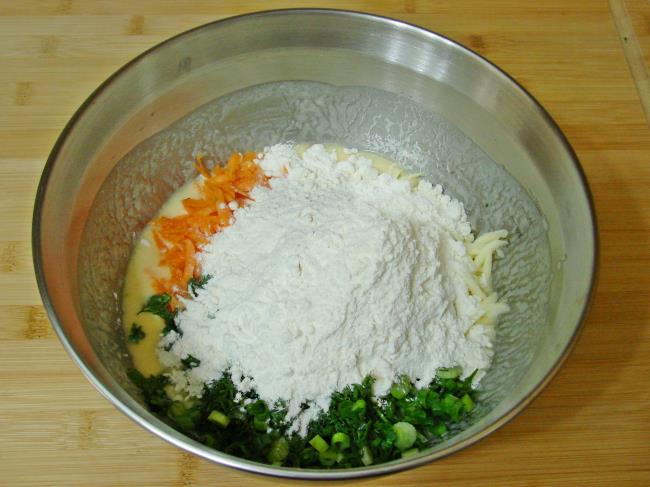 Havuçlu Tuzlu Kek - Yapılışı (6/12) 