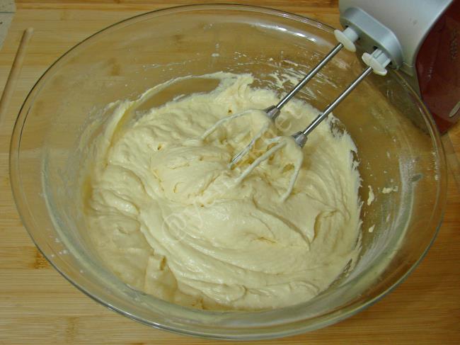 Kirazlı Kek - Yapılışı (6/16) 