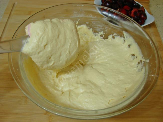 Kirazlı Kek - Yapılışı (7/16) 