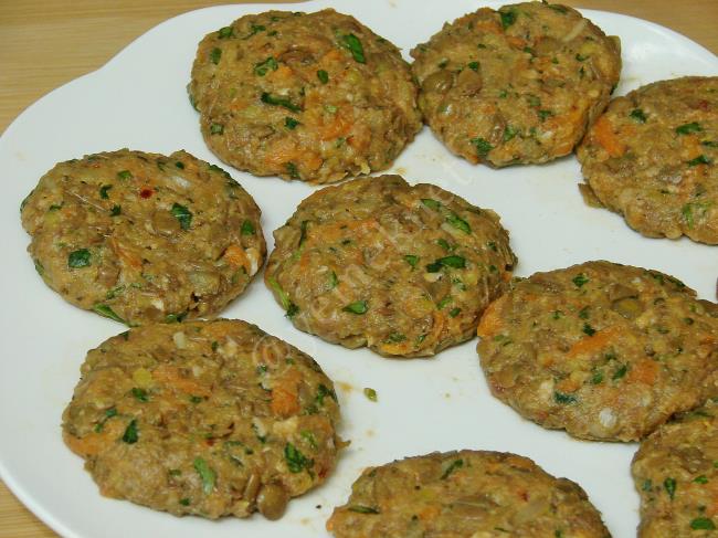 Kıymalı Mercimek Köftesi - Yapılışı (8/12) 