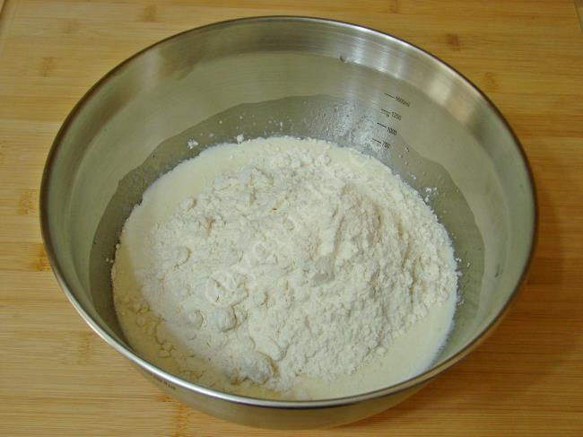 Mayasız Kremalı Poğaça - Yapılışı (3/12) 