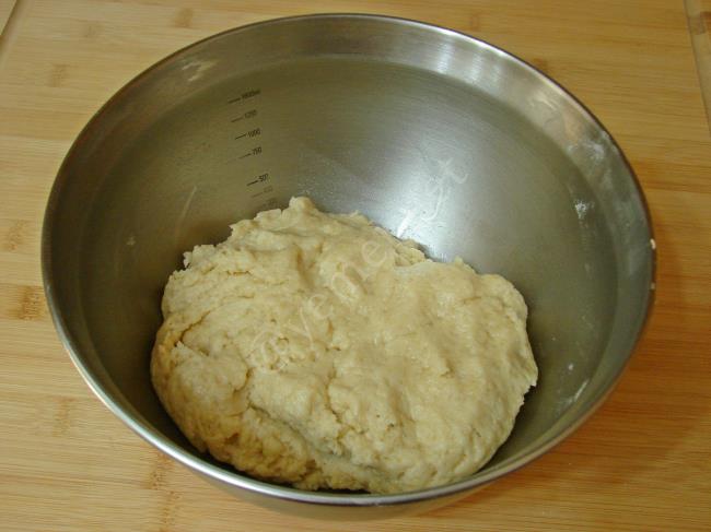 Mayasız Kremalı Poğaça - Yapılışı (4/12) 