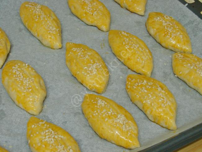 Mayasız Kremalı Poğaça - Yapılışı (8/12) 