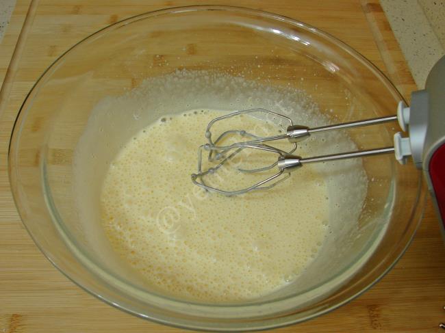 Muzlu Sütlü Kek - Yapılışı (3/12) 