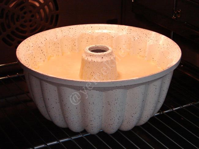 Muzlu Sütlü Kek - Yapılışı (8/12) 