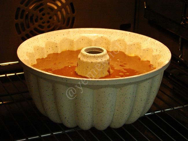 Sodalı Kakaolu Kek - Yapılışı (9/12) 