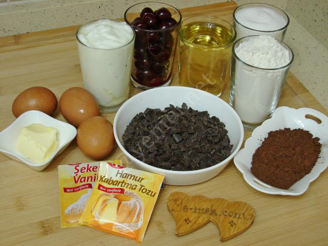 Vişneli Çikolatalı Kek - Yapılışı (1/16) 