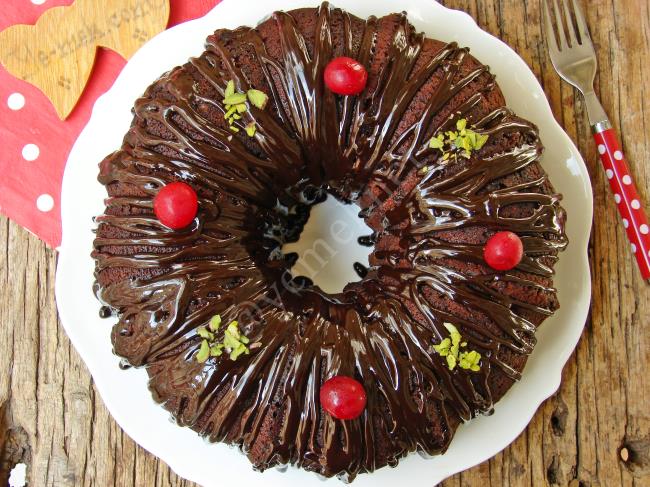 Vişneli Çikolatalı Kek - Yapılışı (14/16) 