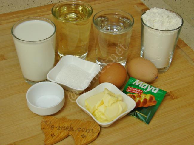 Yumuşak Sade Poğaça - Yapılışı (1/12) 