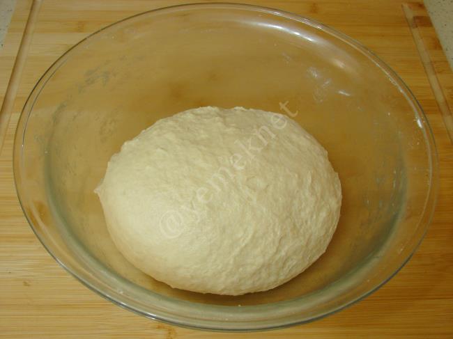 Yumuşak Sade Poğaça - Yapılışı (4/12) 