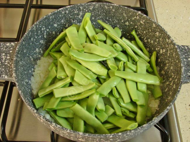 Zeytinyağlı Barbunyalı Taze Fasulye - Yapılışı (5/12) 