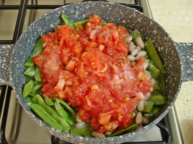 Zeytinyağlı Barbunyalı Taze Fasulye - Yapılışı (8/12) 