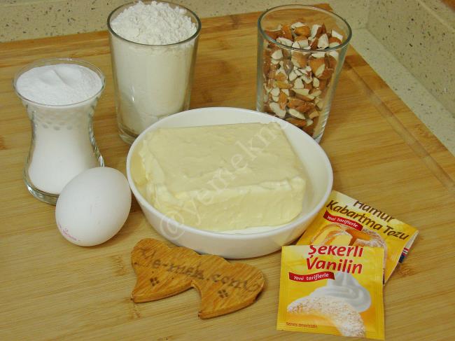 Bademli Kavrulmuş Un Kurabiyesi - Yapılışı (1/16) 