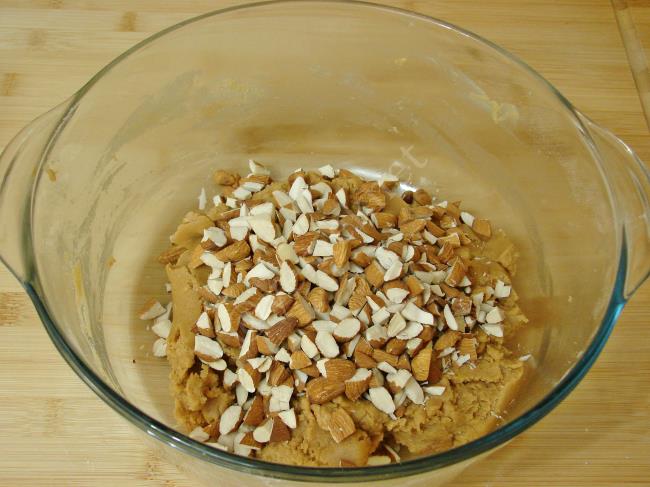 Bademli Kavrulmuş Un Kurabiyesi - Yapılışı (8/16) 