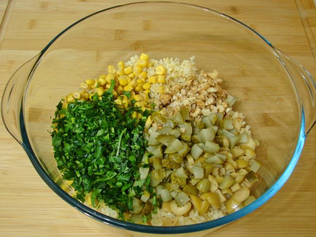 Bulgurlu Semizotu Salatası - Yapılışı (7/12) 