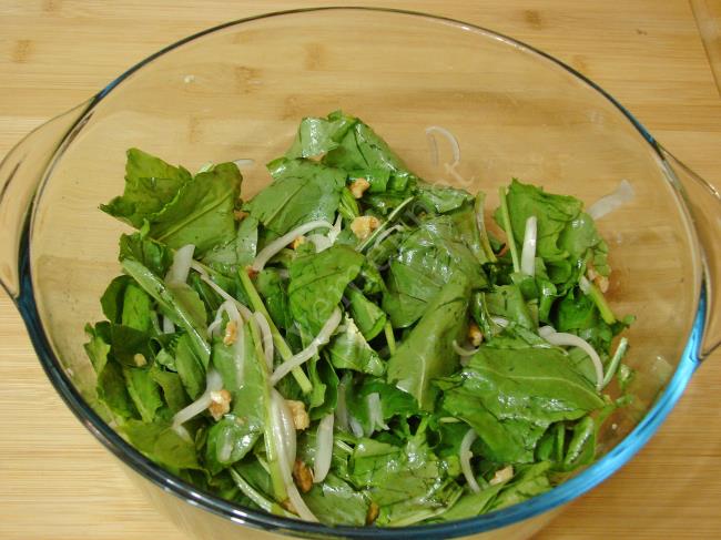 Kuzukulağı Salatası - Yapılışı (6/8) 