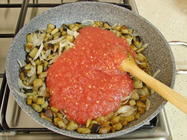 Patlıcanlı Makarna - Yapılışı (6/12) 