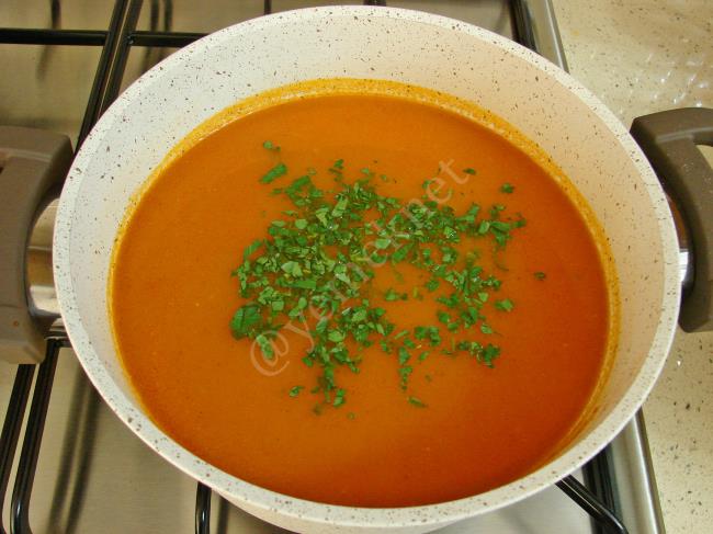 Pirinçli Domates Çorbası - Yapılışı (9/12) 