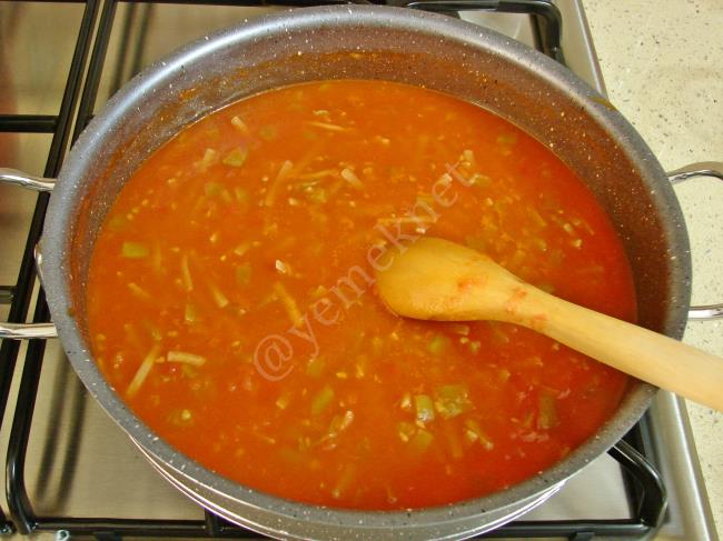 Domatesli Erişte - Yapılışı (7/12) 