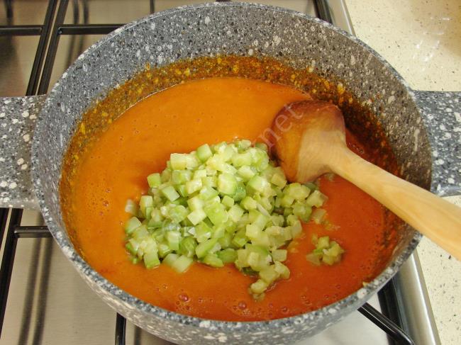 Domatesli Kabak Çorbası - Yapılışı (8/12) 