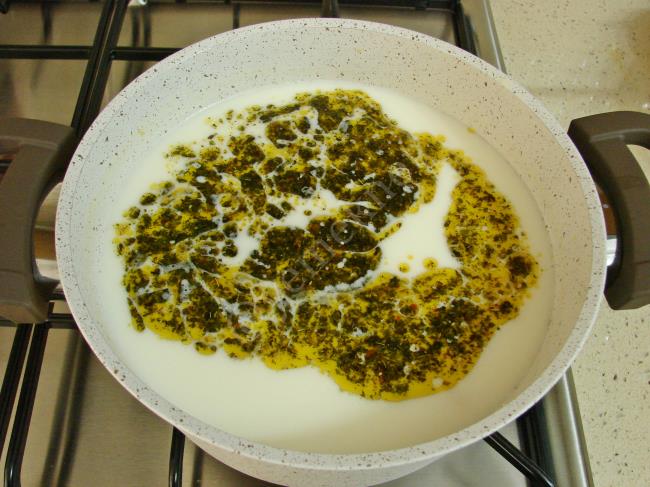 Erişteli Nohutlu Yayla Çorbası - Yapılışı (10/12) 