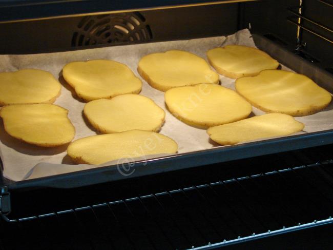 Hamursuz Pizza Dilimleri - Yapılışı (5/16) 