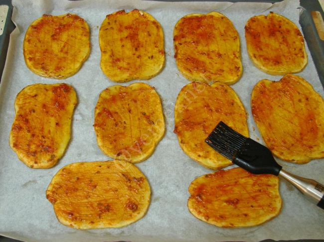 Hamursuz Pizza Dilimleri - Yapılışı (9/16) 