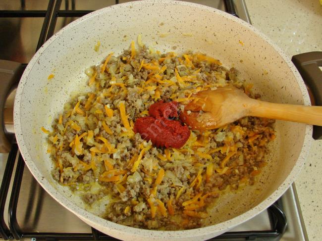 Ispanaklı Kıymalı Makarna - Yapılışı (5/12) 