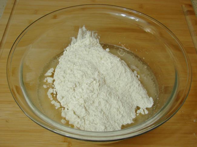 Peynirli Yumuşak Poğaça - Yapılışı (3/12) 