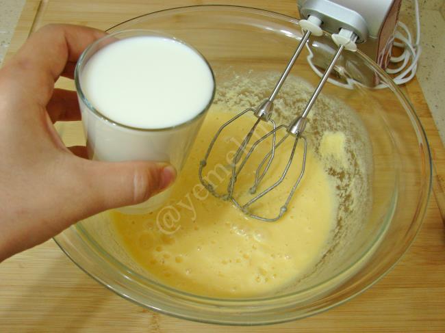 Şeftalili Kek - Yapılışı (3/12) 