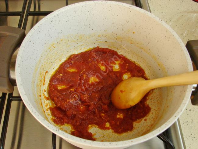 Tavuklu Un Çorbası - Yapılışı (6/12) 