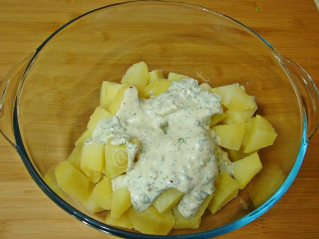 Hardallı Patates Salatası - Yapılışı (8/12) 