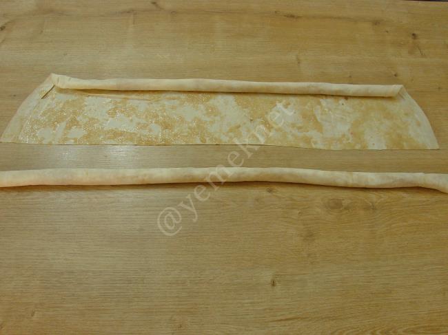 Hazır Yufkadan Tahinli Çörek - Yapılışı (6/12) 