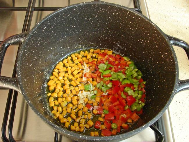 Sebzeli Tavuk Çorbası - Yapılışı (5/12) 