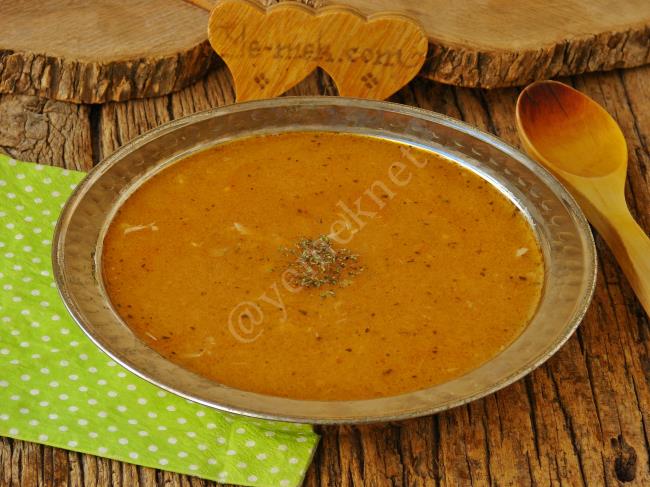Tarhanayı Birde Böyle Deneyin: Tavuklu Tarhana Çorbası