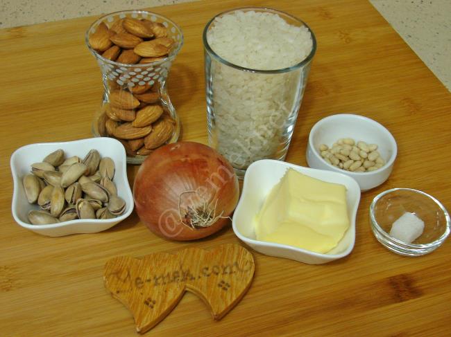 Kuru Yemişli Pilav - Yapılışı (1/16) 