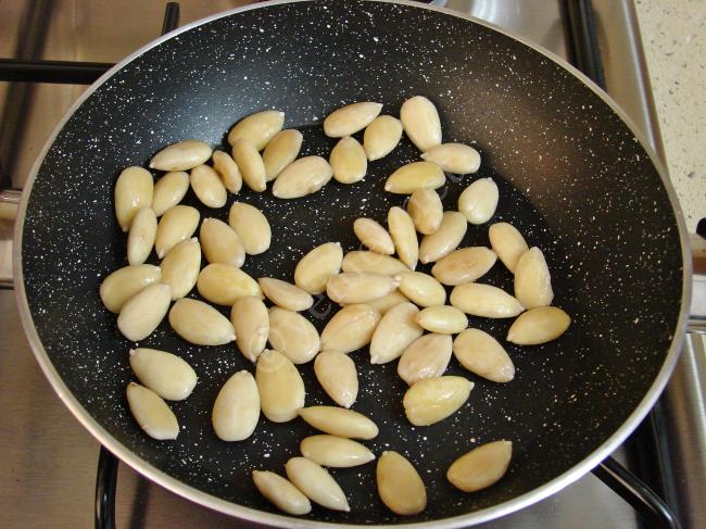 Kuru Yemişli Pilav - Yapılışı (10/16) 