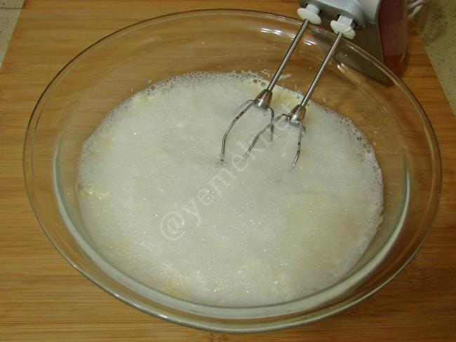 Maden Sulu Kek - Yapılışı (4/12) 