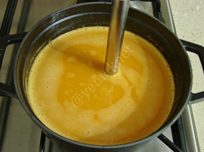 Erişteli Kırmızı Mercimek Çorbası - Yapılışı (7/12) 