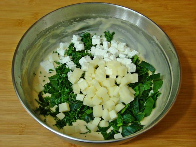 Ispanaklı Tuzlu Kek - Yapılışı (7/12) 