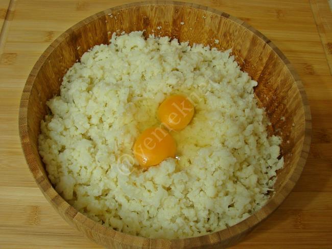 Kaşarlı Karnabahar Köftesi - Yapılışı (5/16) 