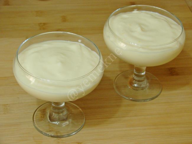 Kremalı Muhallebi - Yapılışı (8/12) 